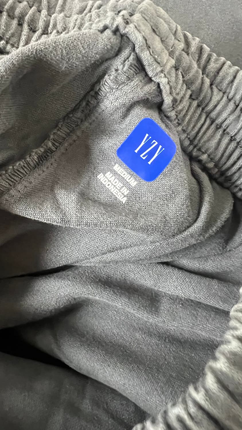 (새상품)이지갭 사틴 카고팬츠 다크그레이 M 상품이미지3