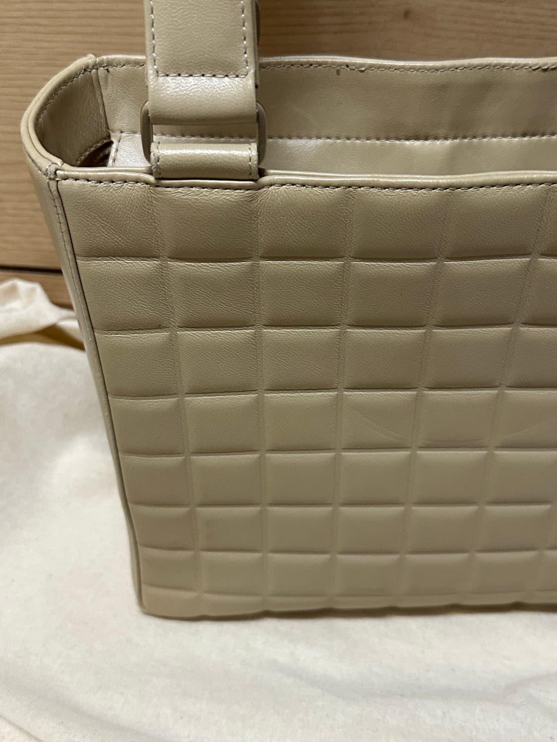 빈티지 샤넬 초코바백 베이지 색상 팝니다(파리에서 직접구매) 상품이미지6