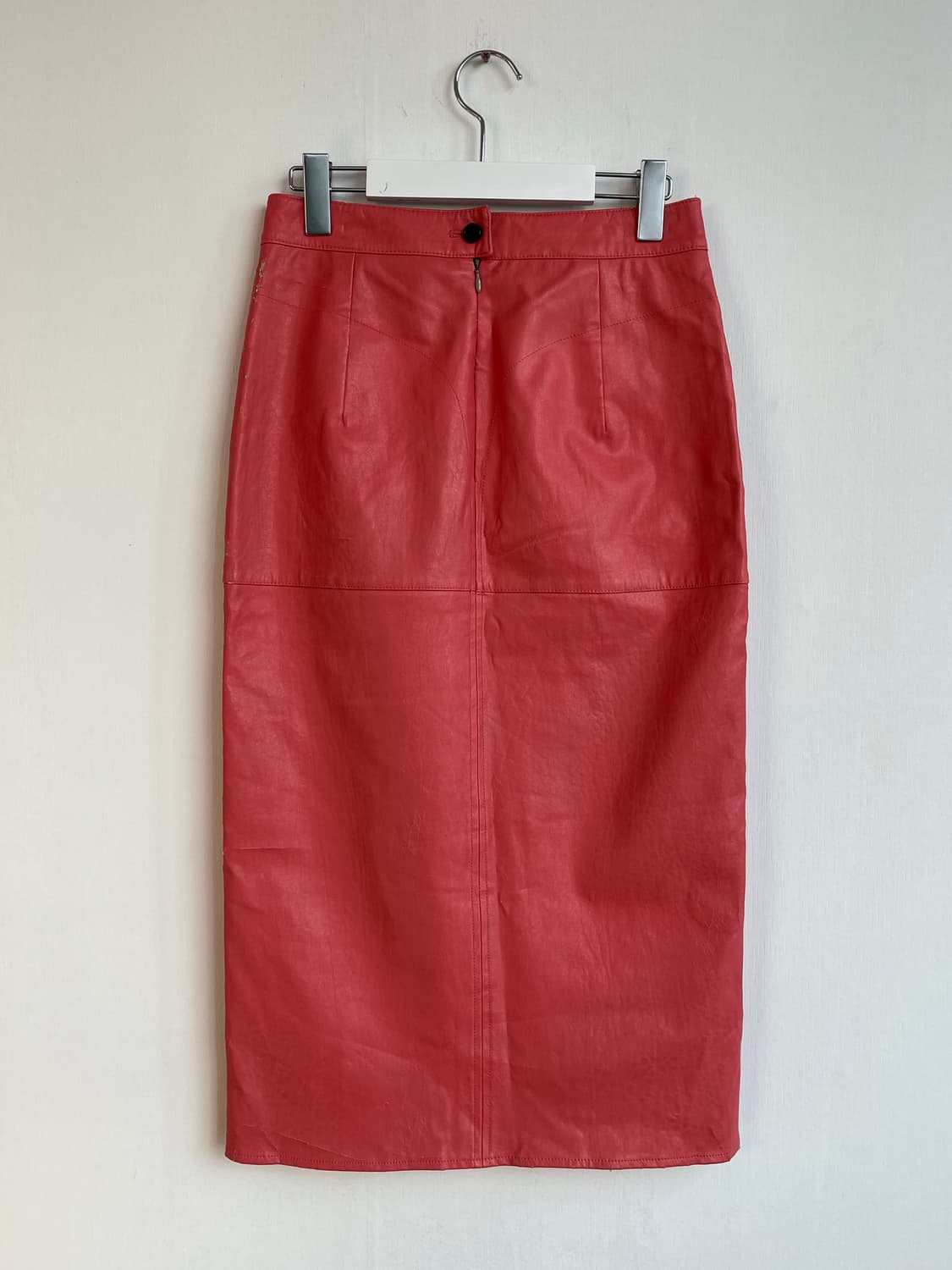 다홍핑크 가죽 미디 스커트 상품이미지1