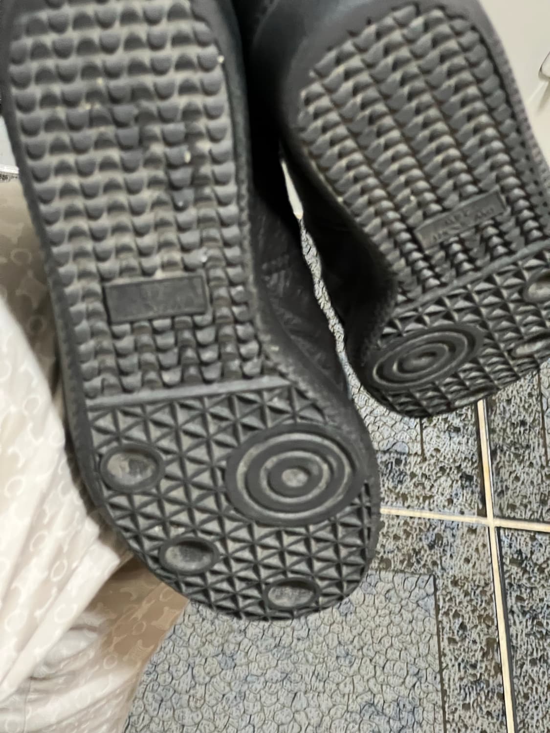 리프로덕션오브파운드 비이커 올블랙 44 상품이미지4