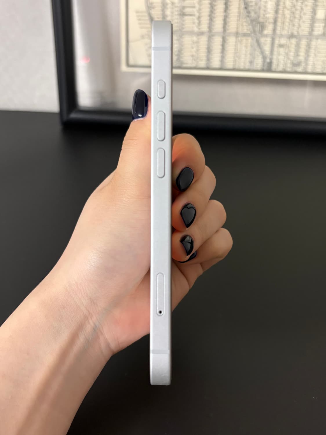 아이폰 16e 화이트 256GB 상품이미지6