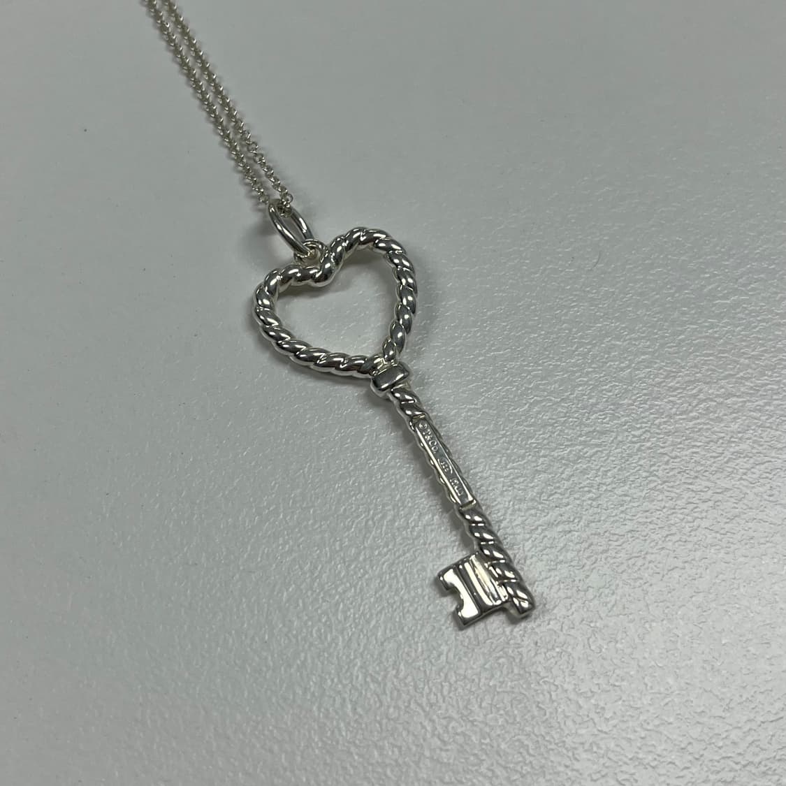 티파니앤코 꼬임 하트 태그키 목걸이 상품이미지1