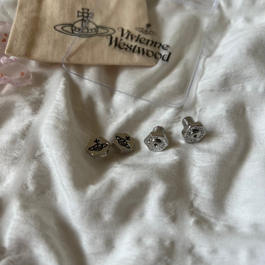 비비안웨스트우드 아델 볼트 이어링 상품이미지6
