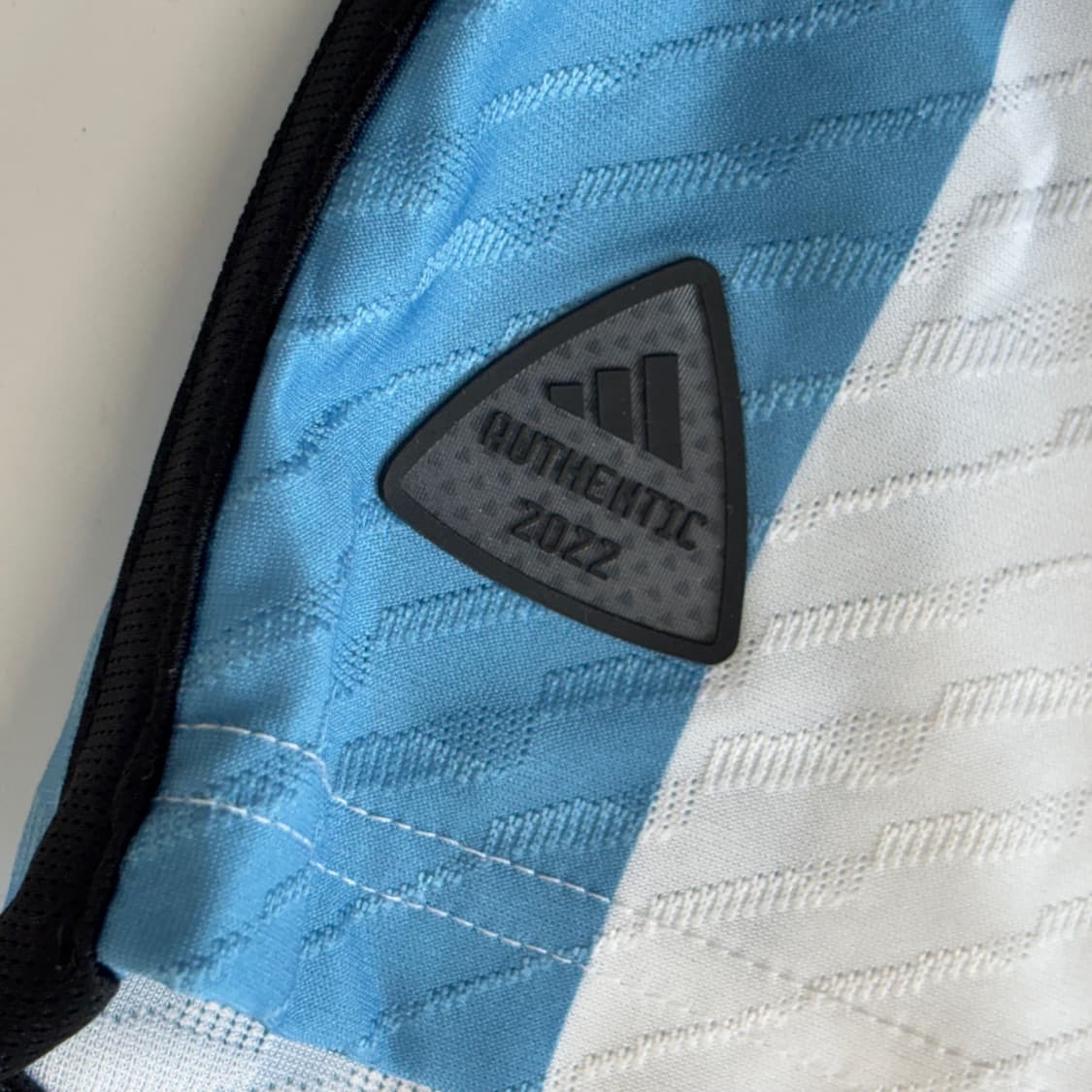 아디다스 22 24 아르헨티나 홈 어센틱 메시 카타르 월드컵 우승 유니폼 상품이미지8