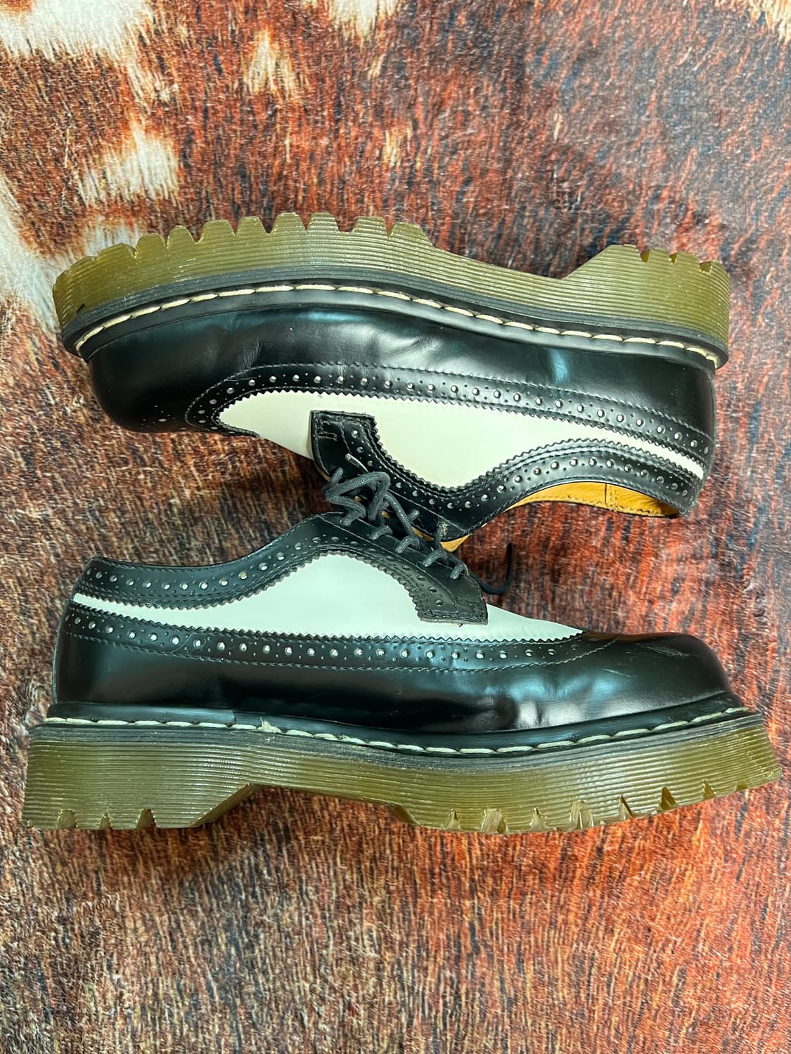 닥터마틴 10458 브로그 윙팁 플랫폼 슈즈(38) 240 상품이미지2