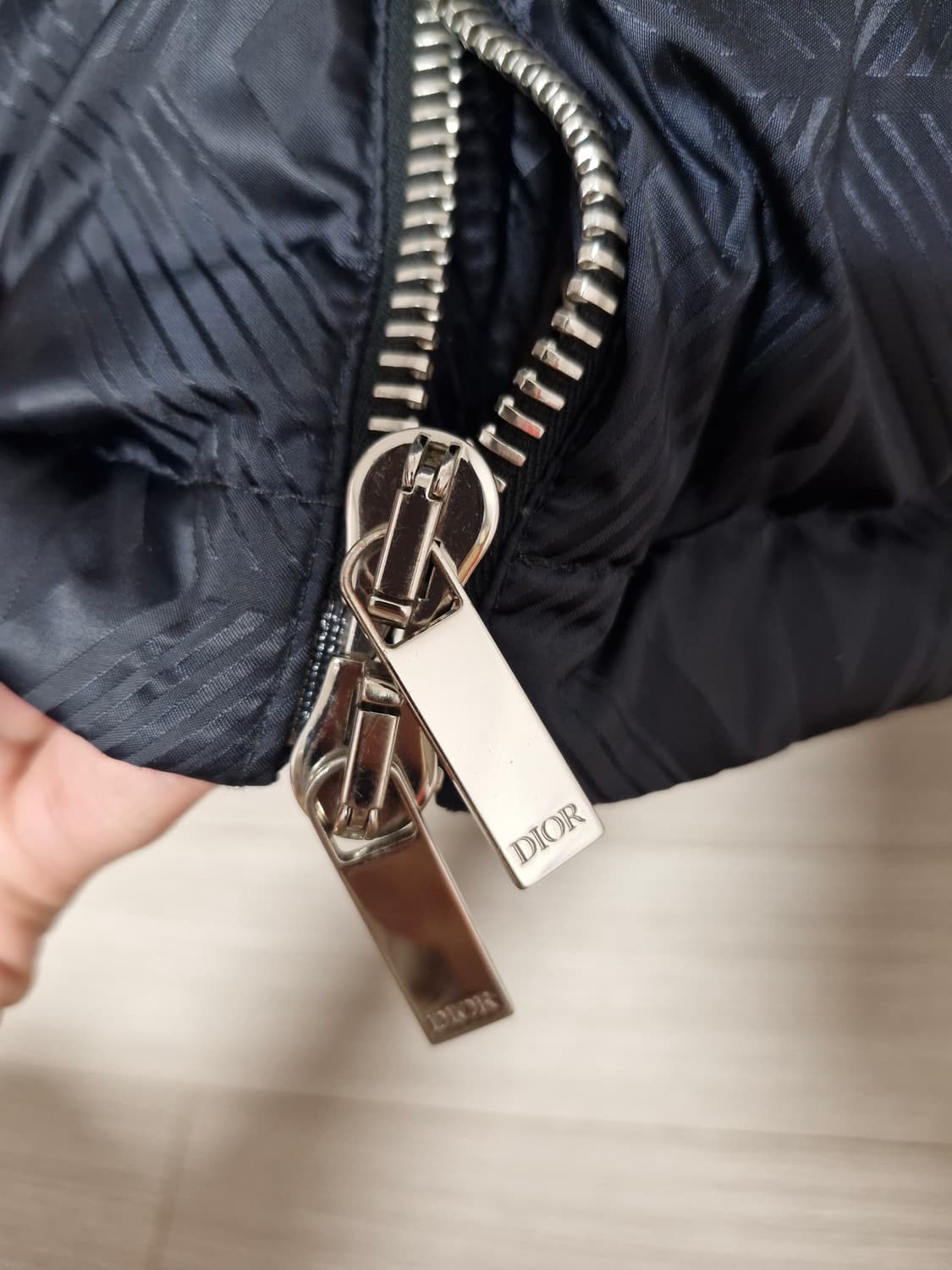 디올 다이아몬드 패딩조끼 54 팝니다. 상품이미지4