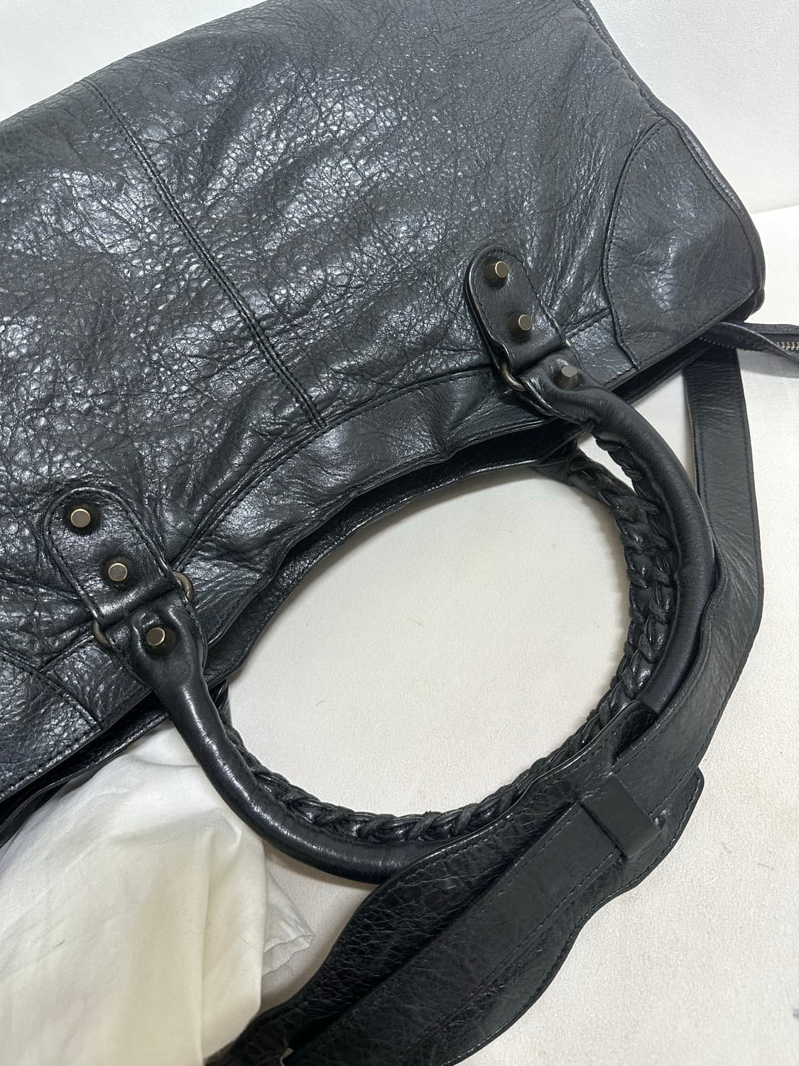 [A급 정품] 발렌시아가 시티 모터백 파트타임 블랙 상품이미지4