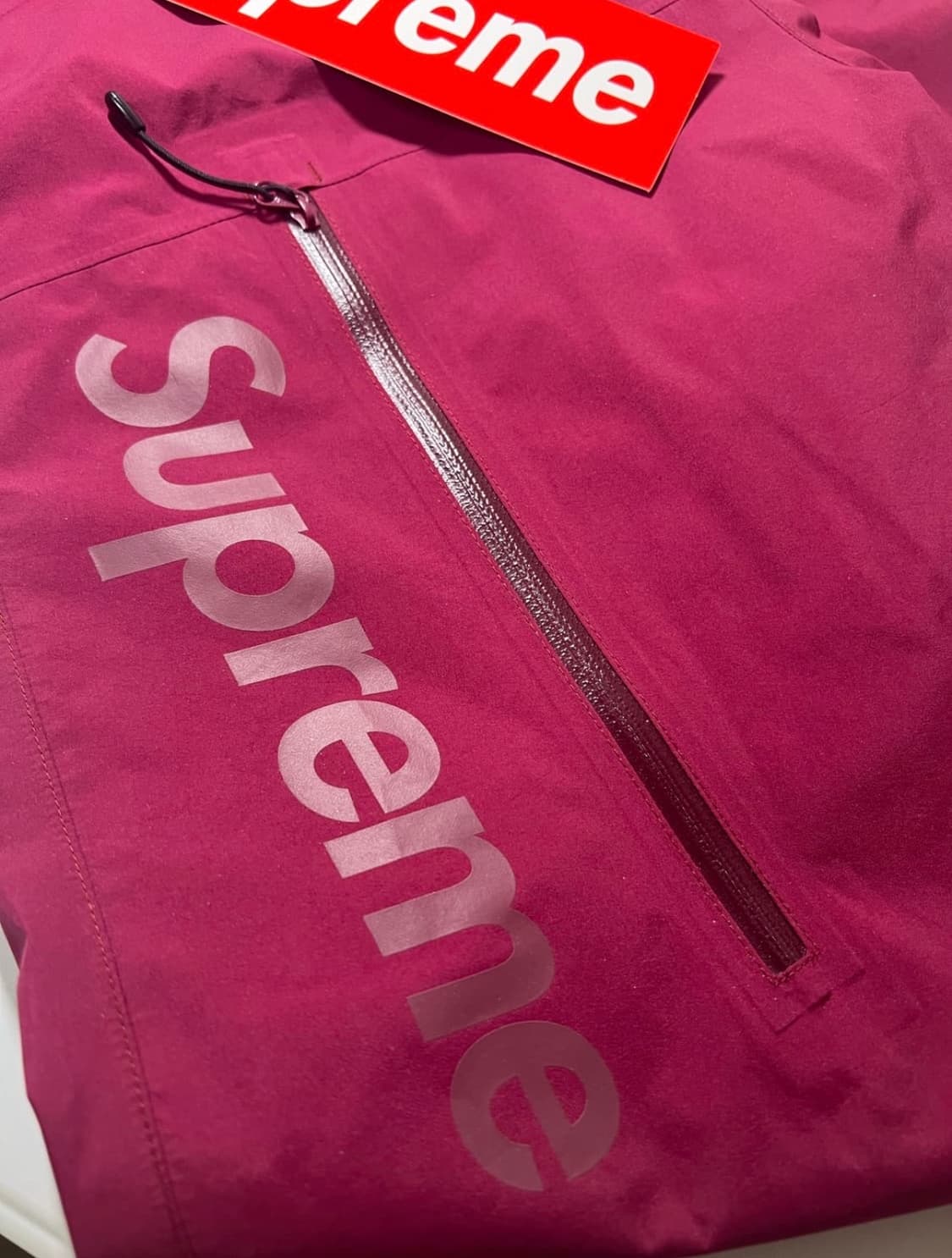 21ss 슈프림 고어텍스 팩라이트 다크레드 상품이미지3