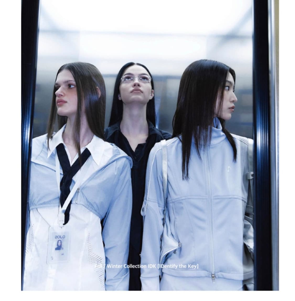 OJOS

오호스 EPAULET JERSEY JACKET-GREY

 상품이미지1