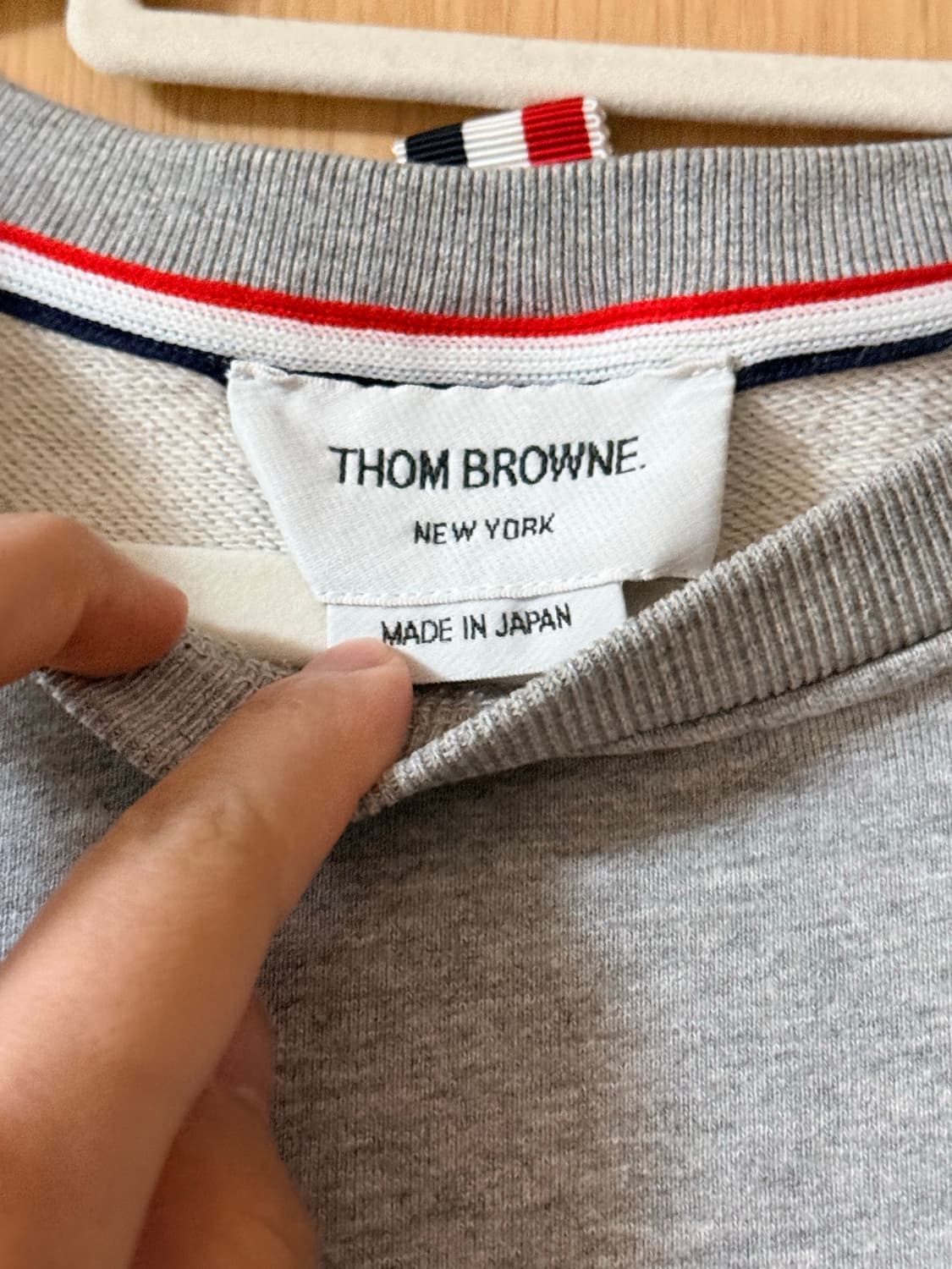 톰브라운 맨투맨 2사이즈 상품이미지4