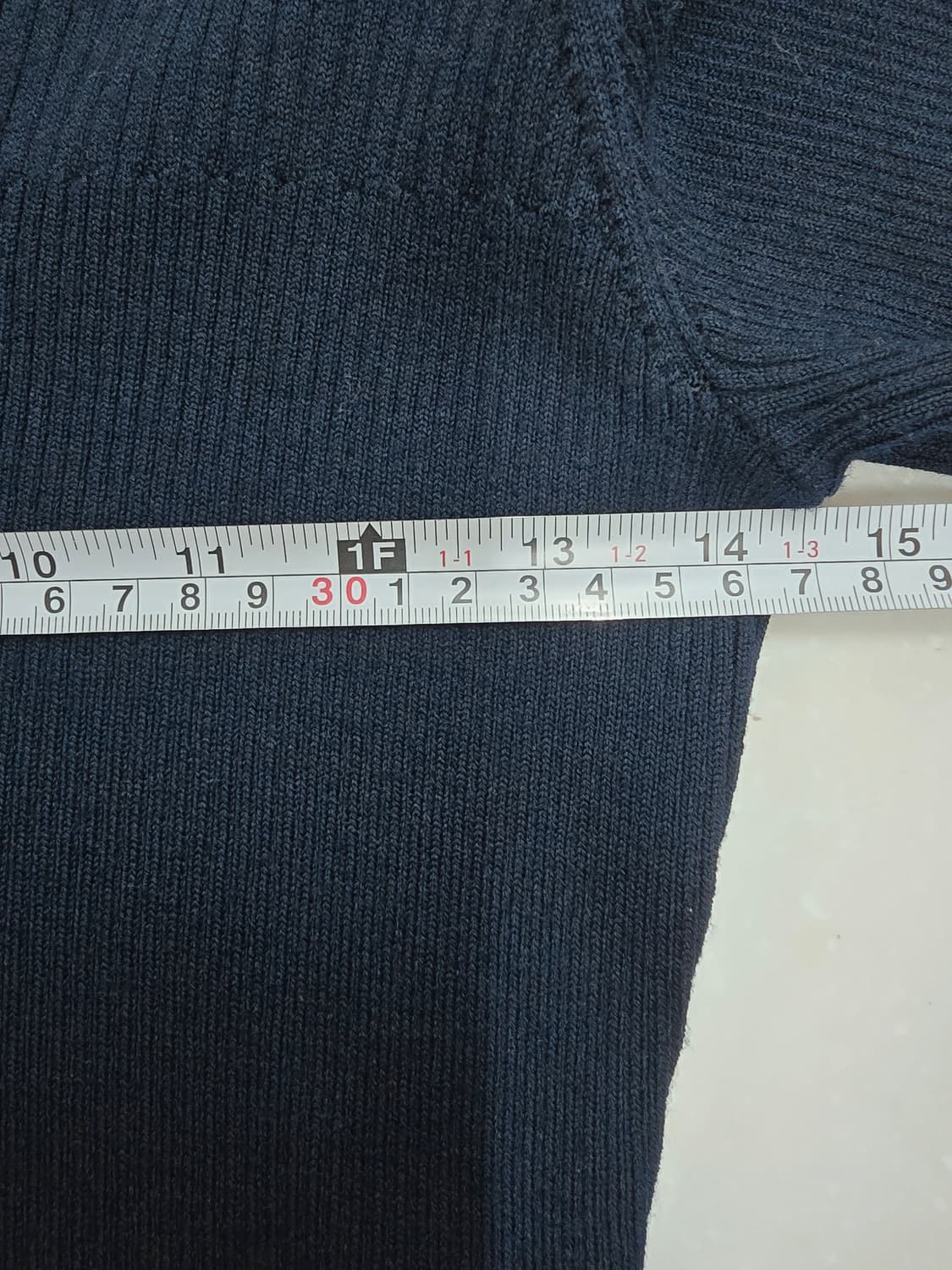 띠어리  반팔 카라 니트m 상품이미지7