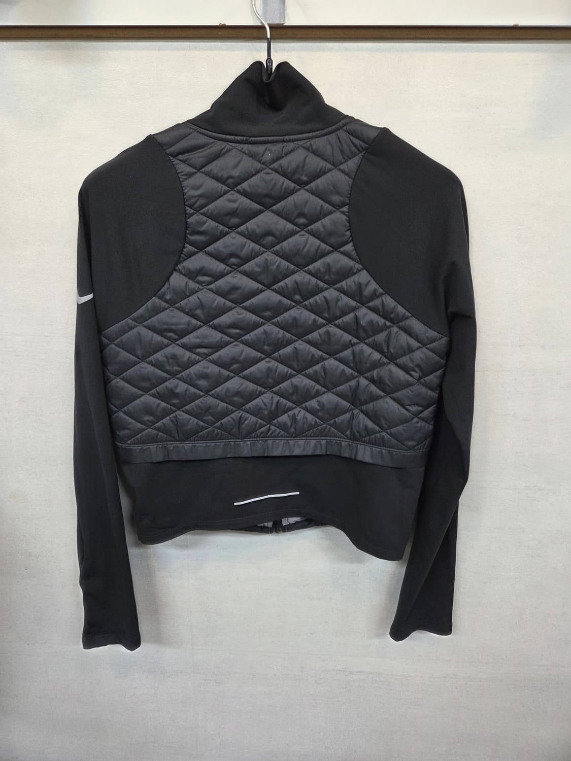 나이키 여성 에어로레이어 러닝 자켓 m 상품이미지2