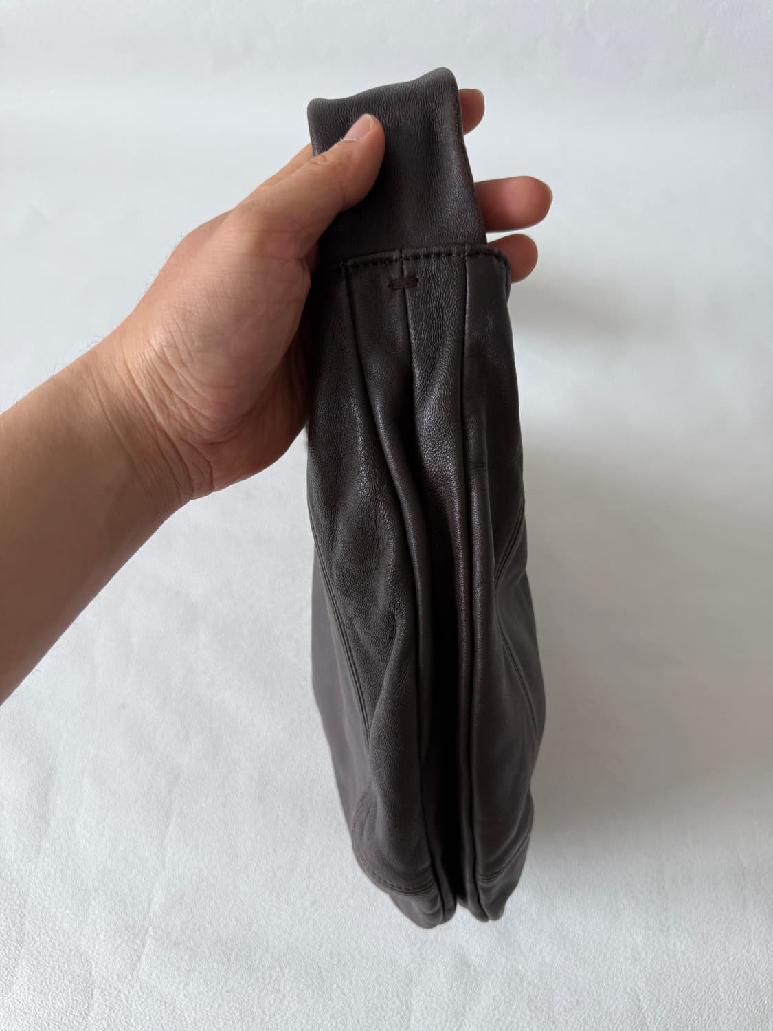 유르트(YURT) 레더 크로스백(큰 사이즈) 상품이미지3