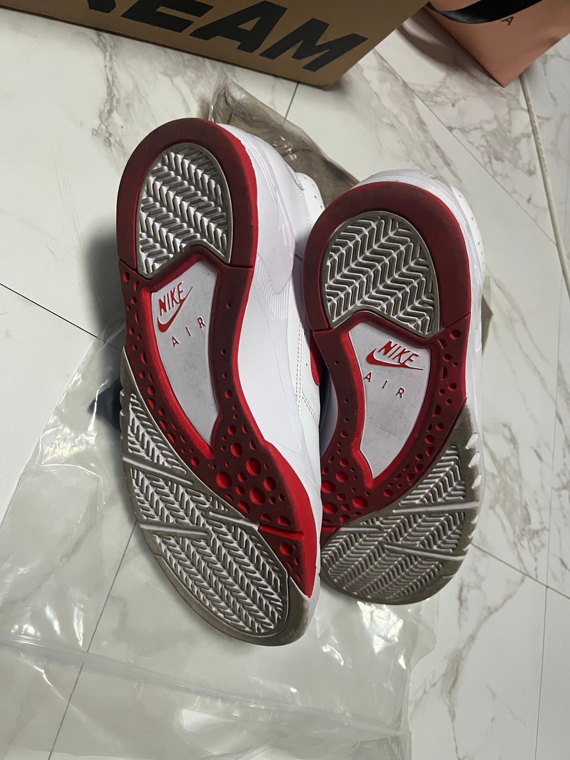 [280] 나이키 DJ2518-101 팝니다 상품이미지5