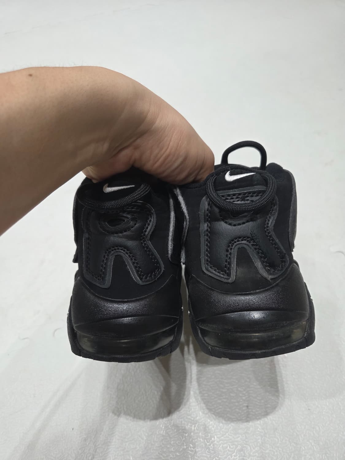 슈프림x나이키 에어모어 업템포 올블랙(235) 상품이미지5