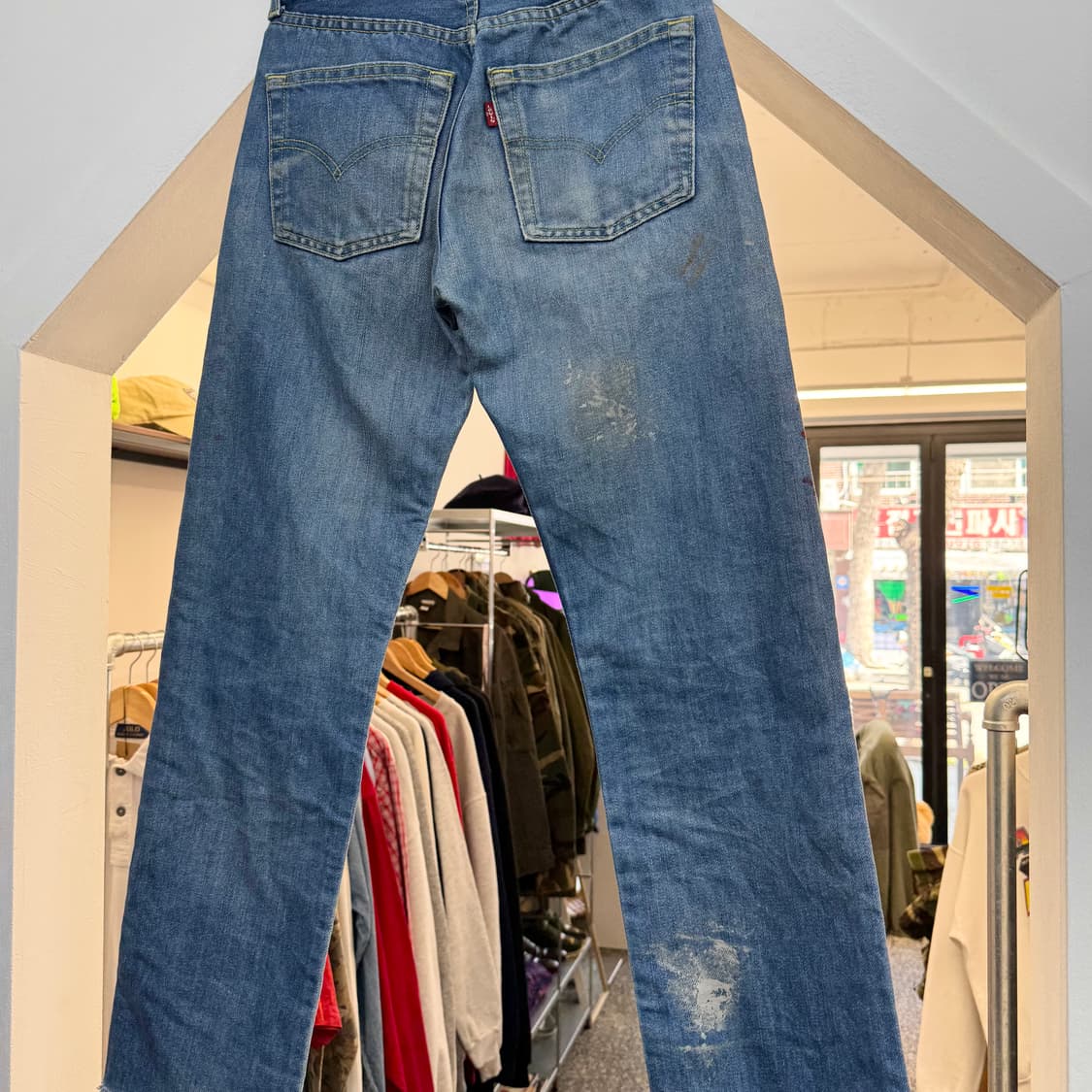 리바이스 501 데미지 워싱 스트레이트 진 (26)   상품이미지5