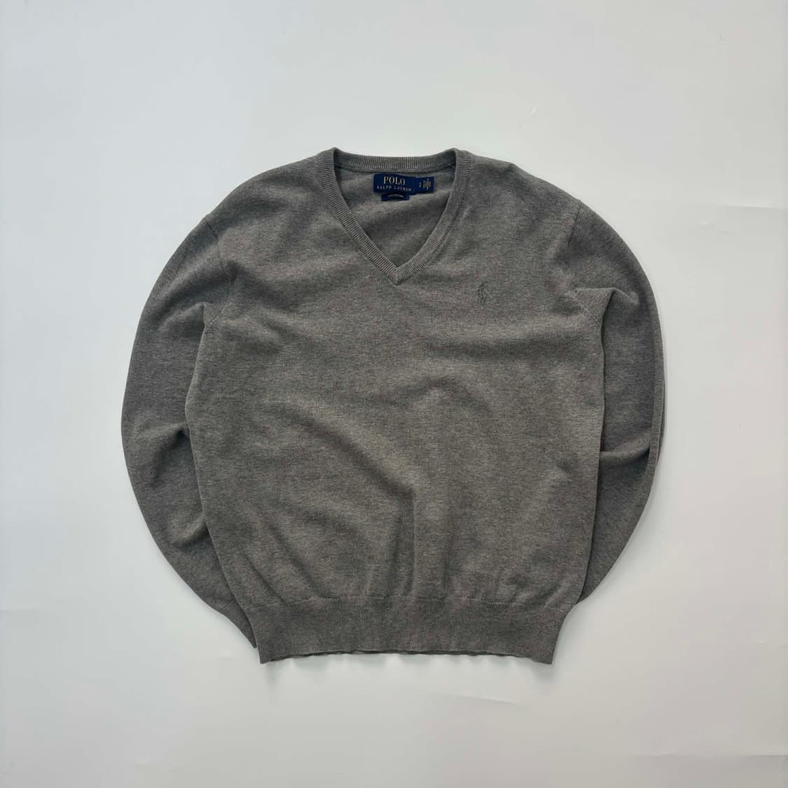 폴로 랄프로렌 신형 라벨 그레이 피마코튼 브이넥 니트(S) 상품이미지2