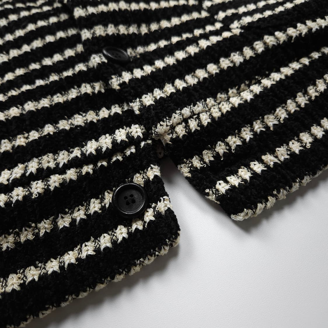 노이즈 스트라이프 카라넥 박시핏 니트 가디건 (L) 상품이미지3