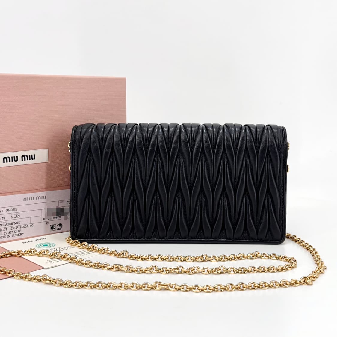 미우미우 마테라쎄 체인 크로스백 블랙 (5ZH178) 상품이미지3