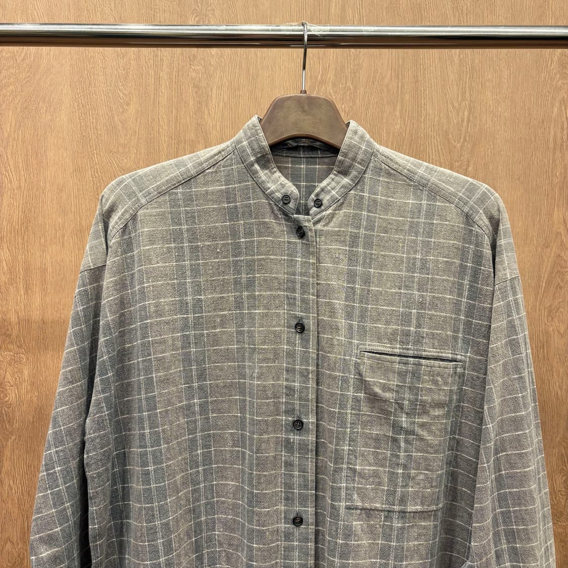 이세이미야케 긴팔 카라넥 셔츠 체크 패턴 프론트 포켓 디테일 그레이 상품이미지4
