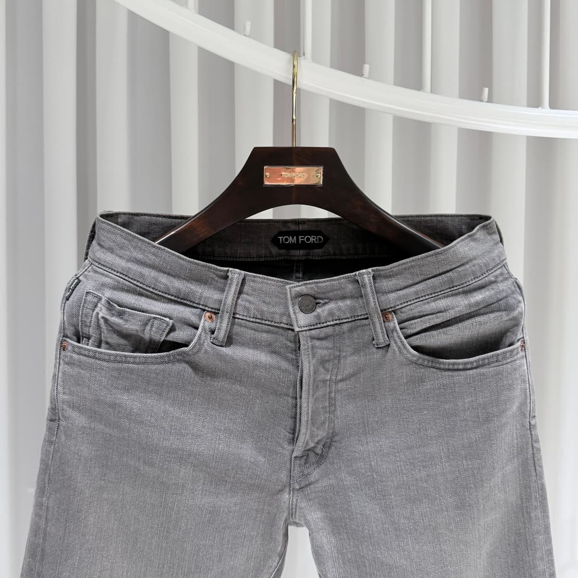 (A+/30) / 톰포드 스웨이드 패치 슬림핏 데님팬츠 상품이미지4
