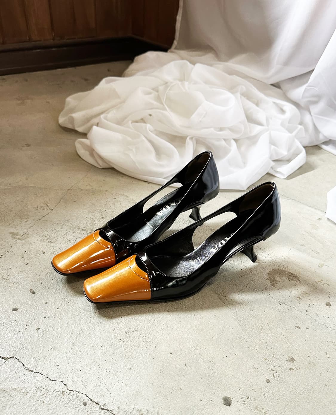 PRADA two-tone pumps heel 상품이미지3