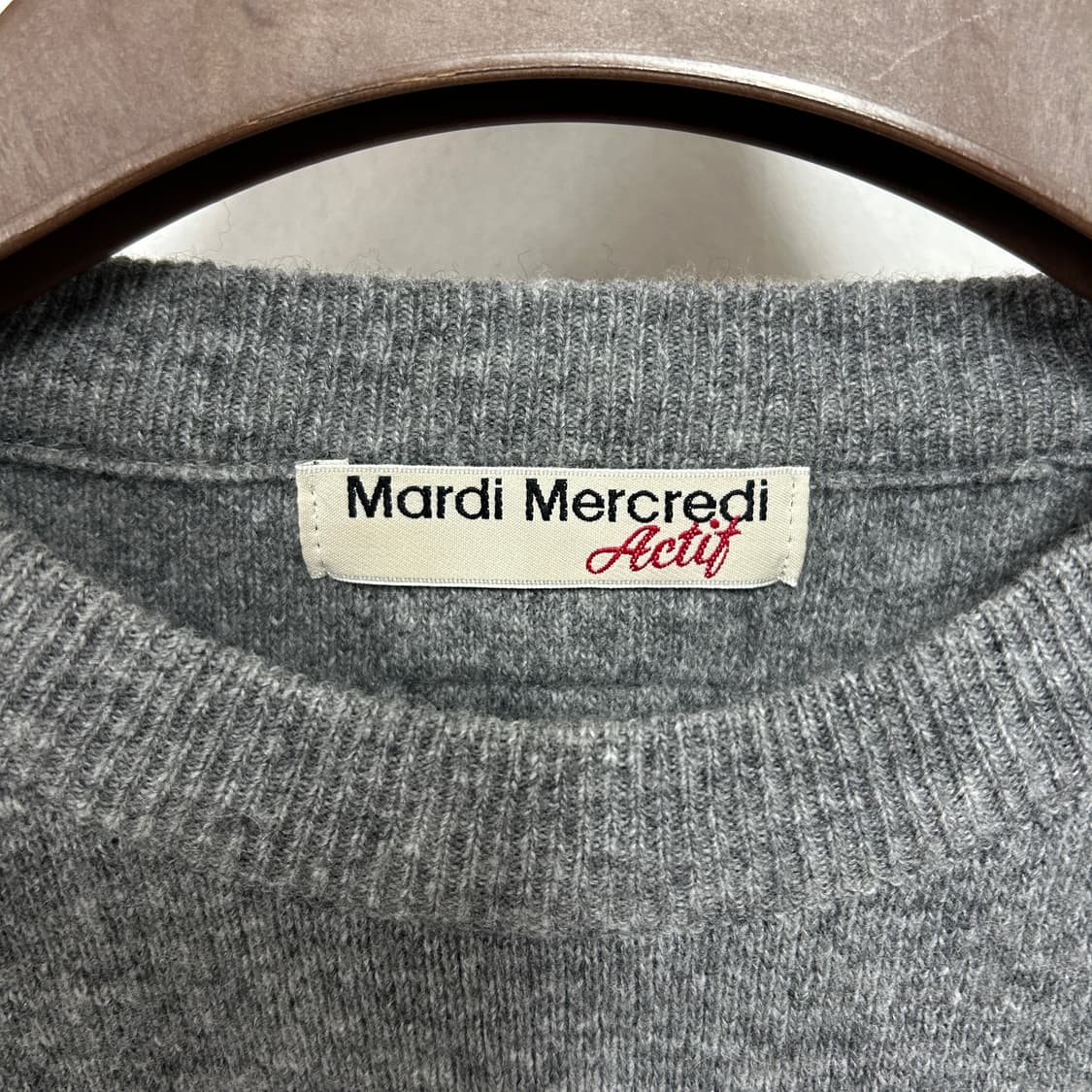 마르디 메크르디 심볼 로고 메리노울 니트 그레이 상품이미지5
