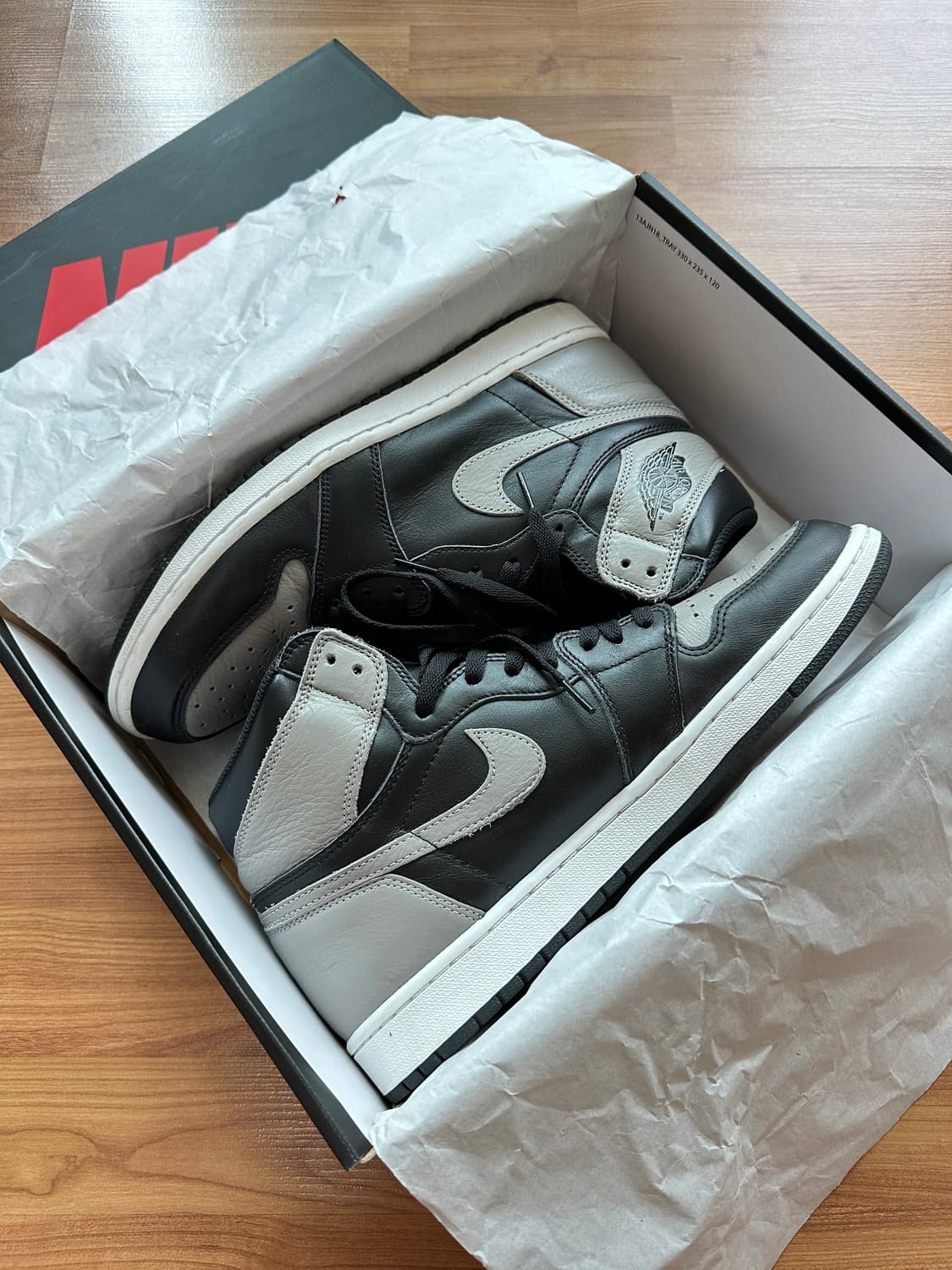 [상태좋음] 조던1 OG 쉐도우 US10.5 상품이미지1