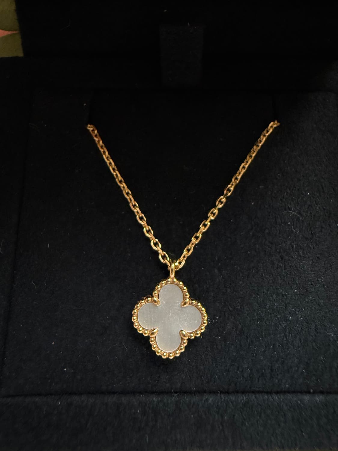 반클리프 스위트 알함브라 펜던트 옐로우 골드 마더 오브 상품이미지1