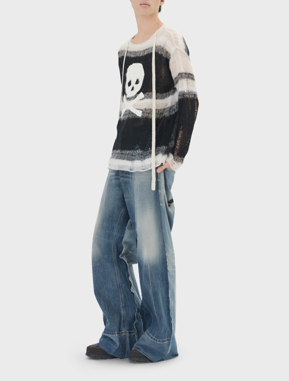 히스테릭 글래머 스컬 아플리케 크러쉬드 스트라이프 스웨터 화이트 상품이미지5