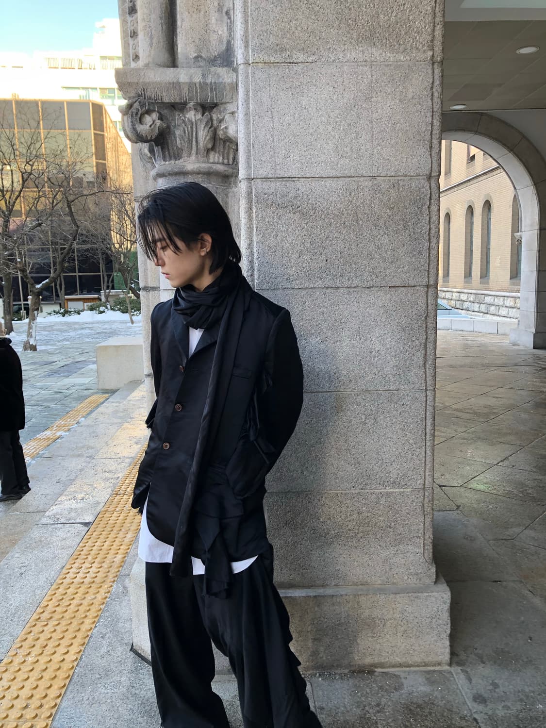 꼼데가르송 24aw 러플 사선 하이넥 블레이저 상품이미지1