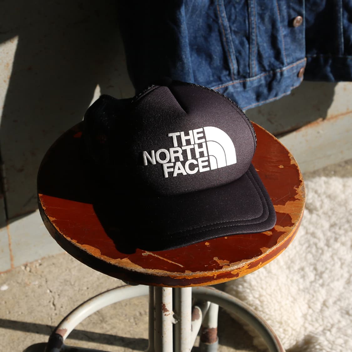 (착용컷) 노스페이스 트러커 캡 상품이미지1