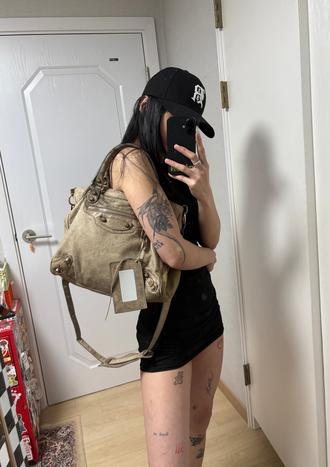 발렌시아가 모터백 브라운M 상품이미지2