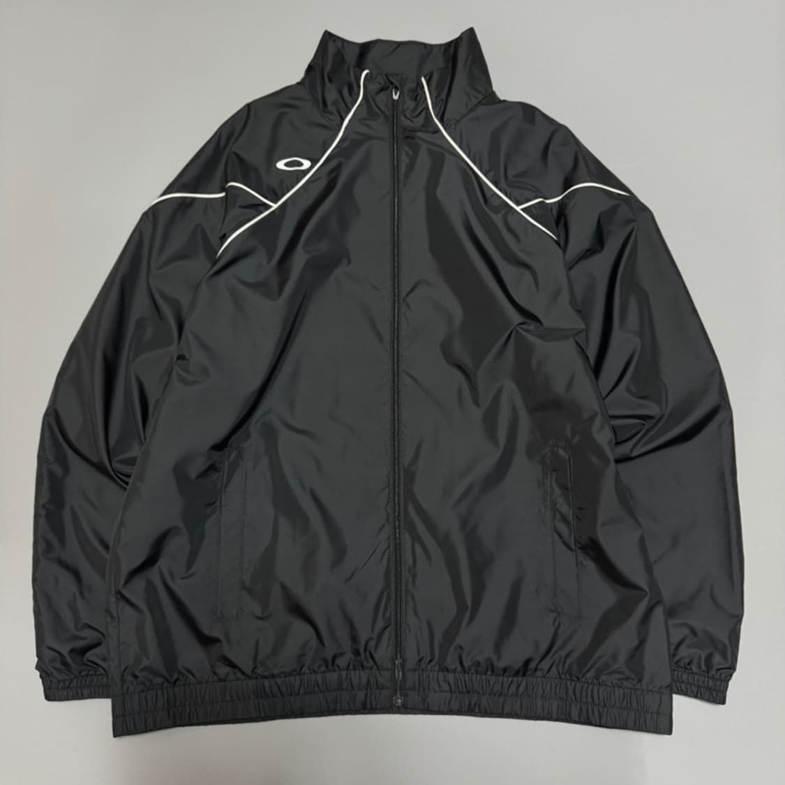 오클리 블랙 파이핑 양면 서클 로고 폴리에스터 하이넥 집업 윈드브레이커 상품이미지6