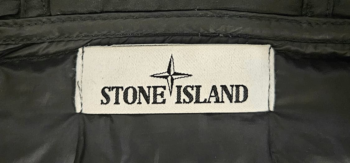 (백화점 한글택 정품)스톤아일랜드 경량패딩 L(100~105) 상태 특A 상품이미지4