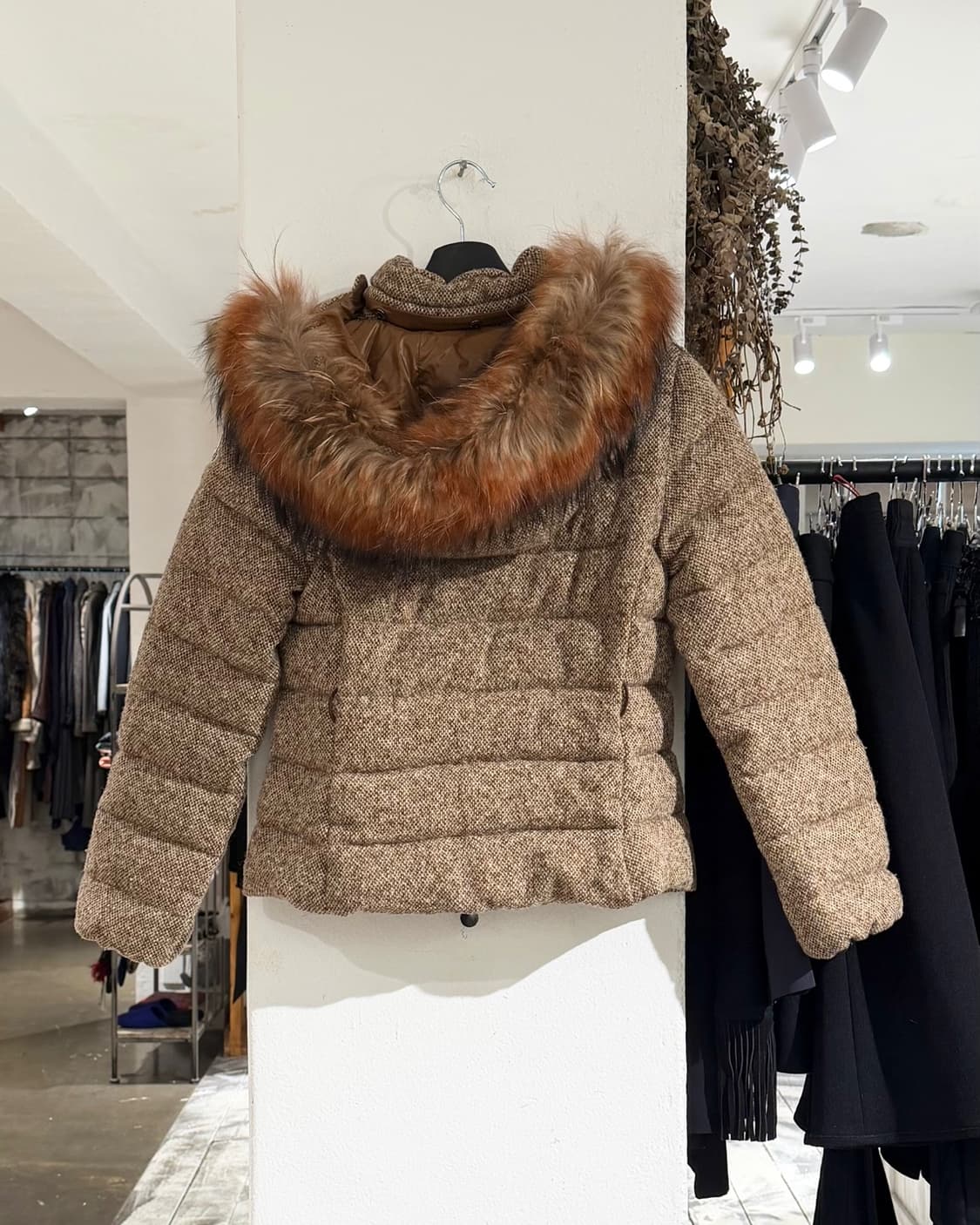 몽클레어 라이트 브라운 퍼 다운 패딩 상품이미지7