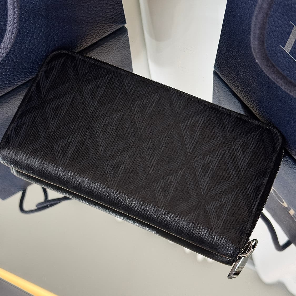 [정품] 디올 CD 다이아몬드 지퍼돌이 장지갑 블랙 상품이미지2