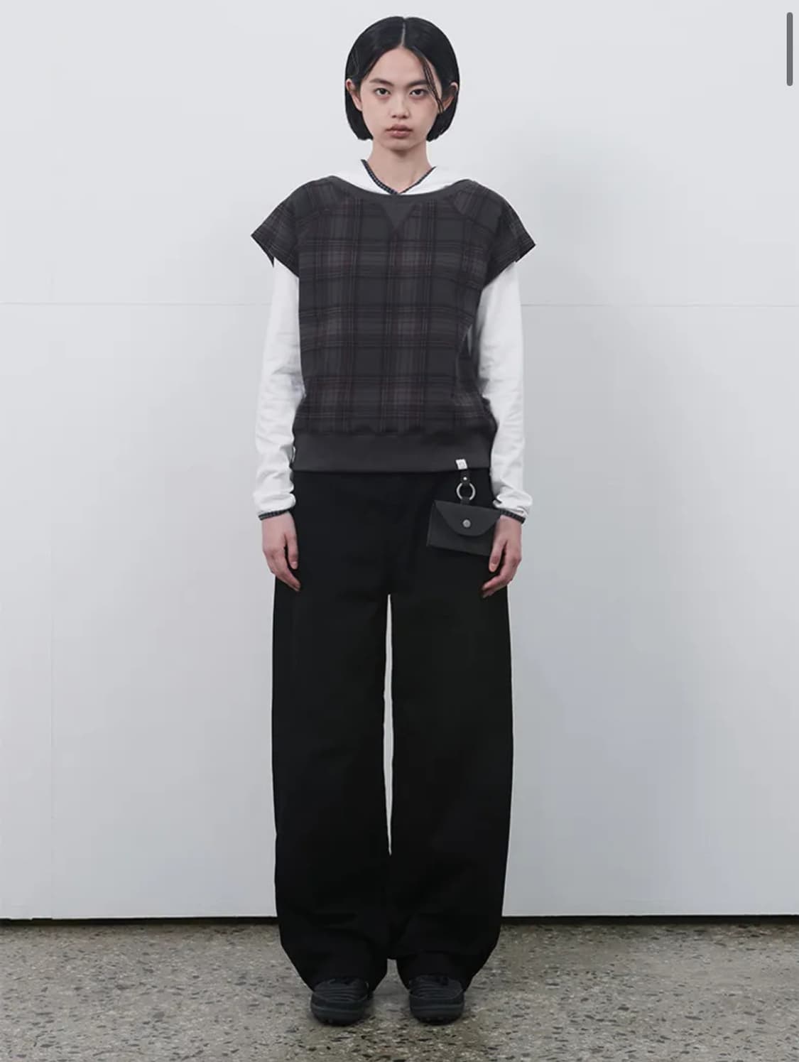 오헤시오 체크 슬리브리스 스웻셔츠 챠콜 상품이미지2