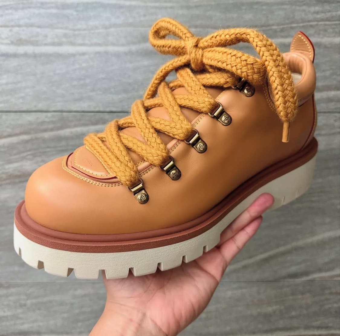 루이비통 리믹스 더비 베이지 상품이미지2