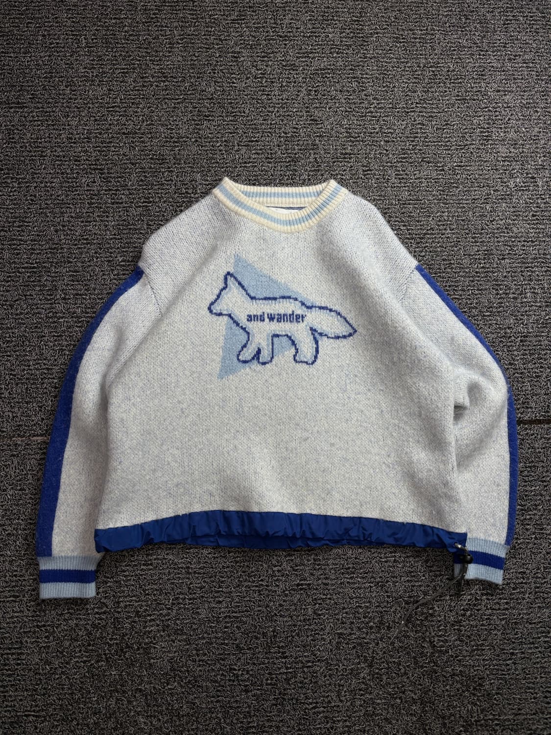 메종키츠네 X 앤드원더 빅로고 스웨터 풀오버 화이트 2294 상품이미지2