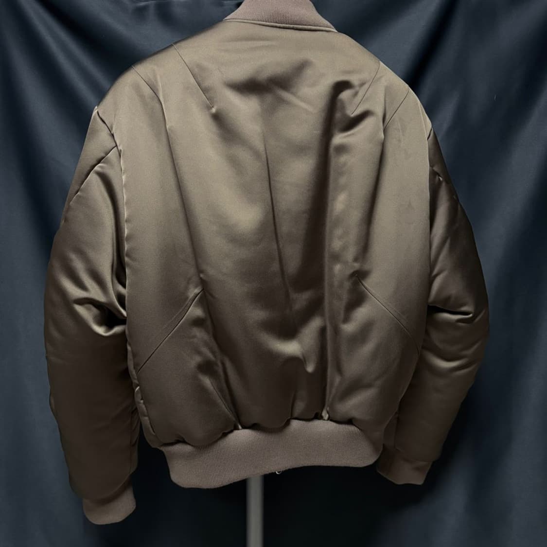 L) vuja de max satin pillow bomber 자켓 상품이미지6