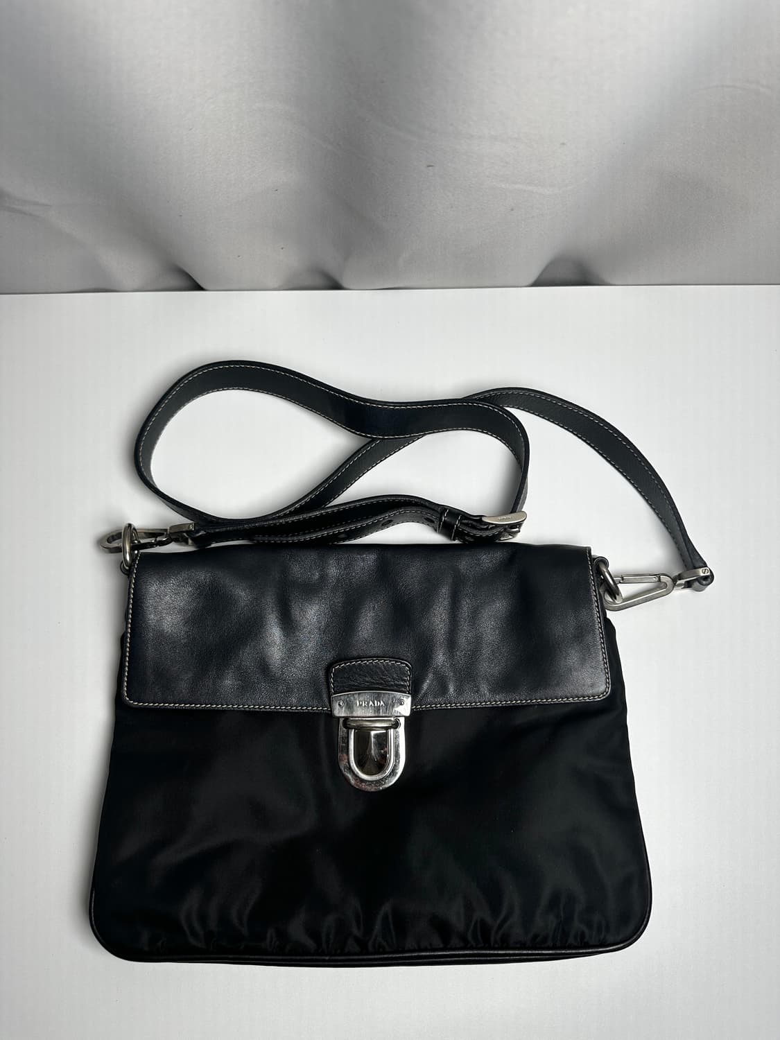 프라다 블랙 나일론 & 레더 크로스백 상품이미지6