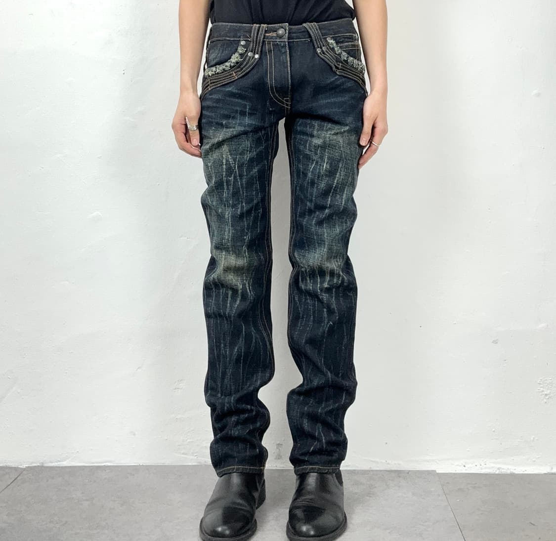 Distressed Stud Detail Dark Indigo Denim 상품이미지1