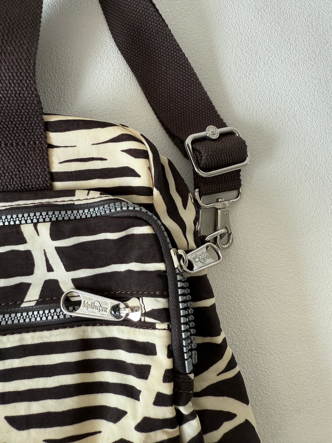 키플링(Kipling) 크로스 토트백(파우치 포함) 상품이미지6