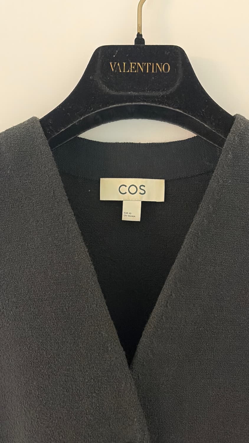COS 코스 니트 블랙 베스트 44마른55 정품 상품이미지3