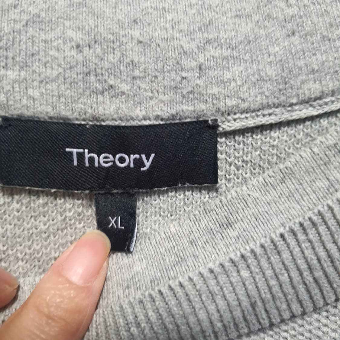 띠어리 남성 리갈 울 크루넥 니트 스웨터  상품이미지4