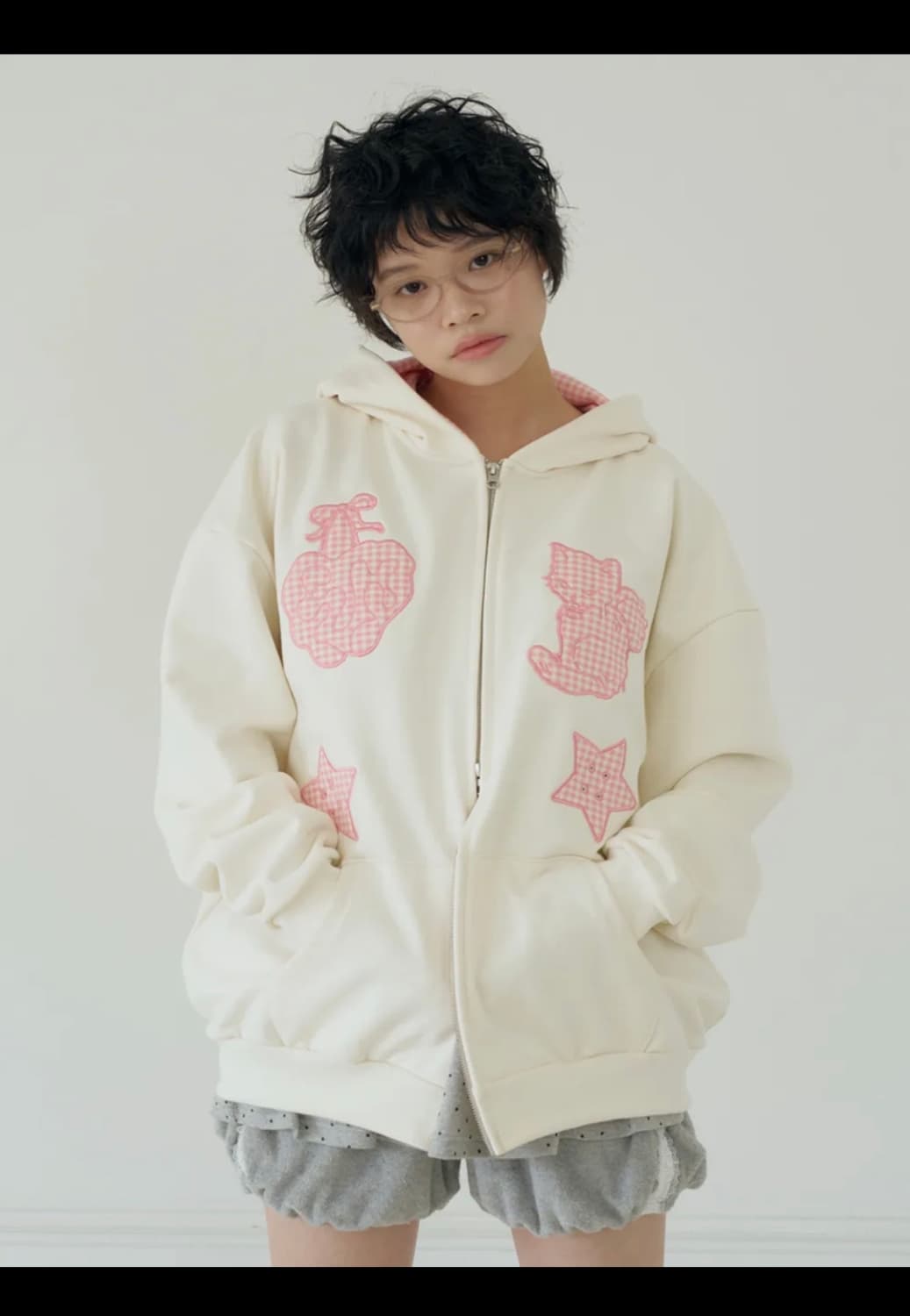 샤키리 키링 체크 패치 후디 크림 상품이미지1