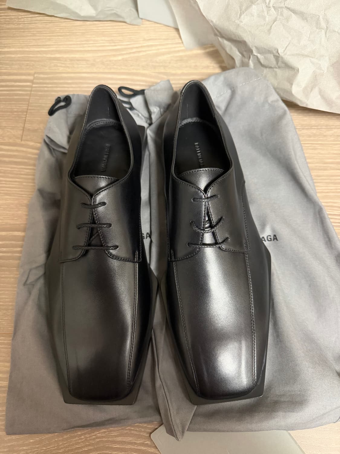 발렌시아가 19AW 블록림 더비 40size 상품이미지1