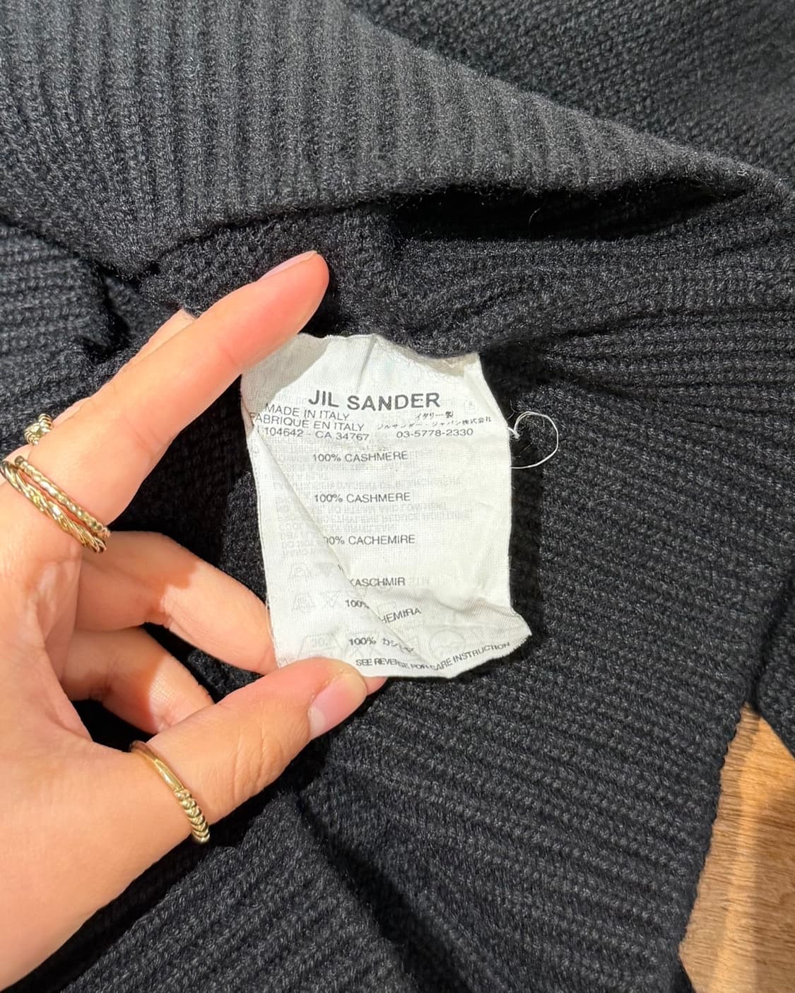 질샌더 블랙 딥 브이넥 캐시미어 니트 롱 슬리브 상품이미지8