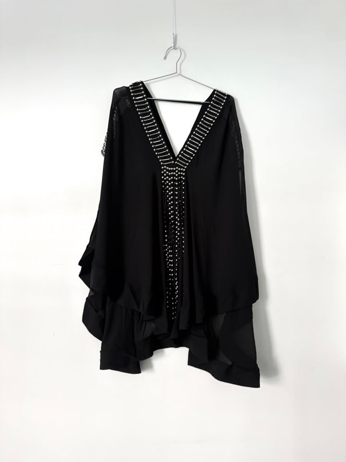 beads work layered top / black 상품이미지1